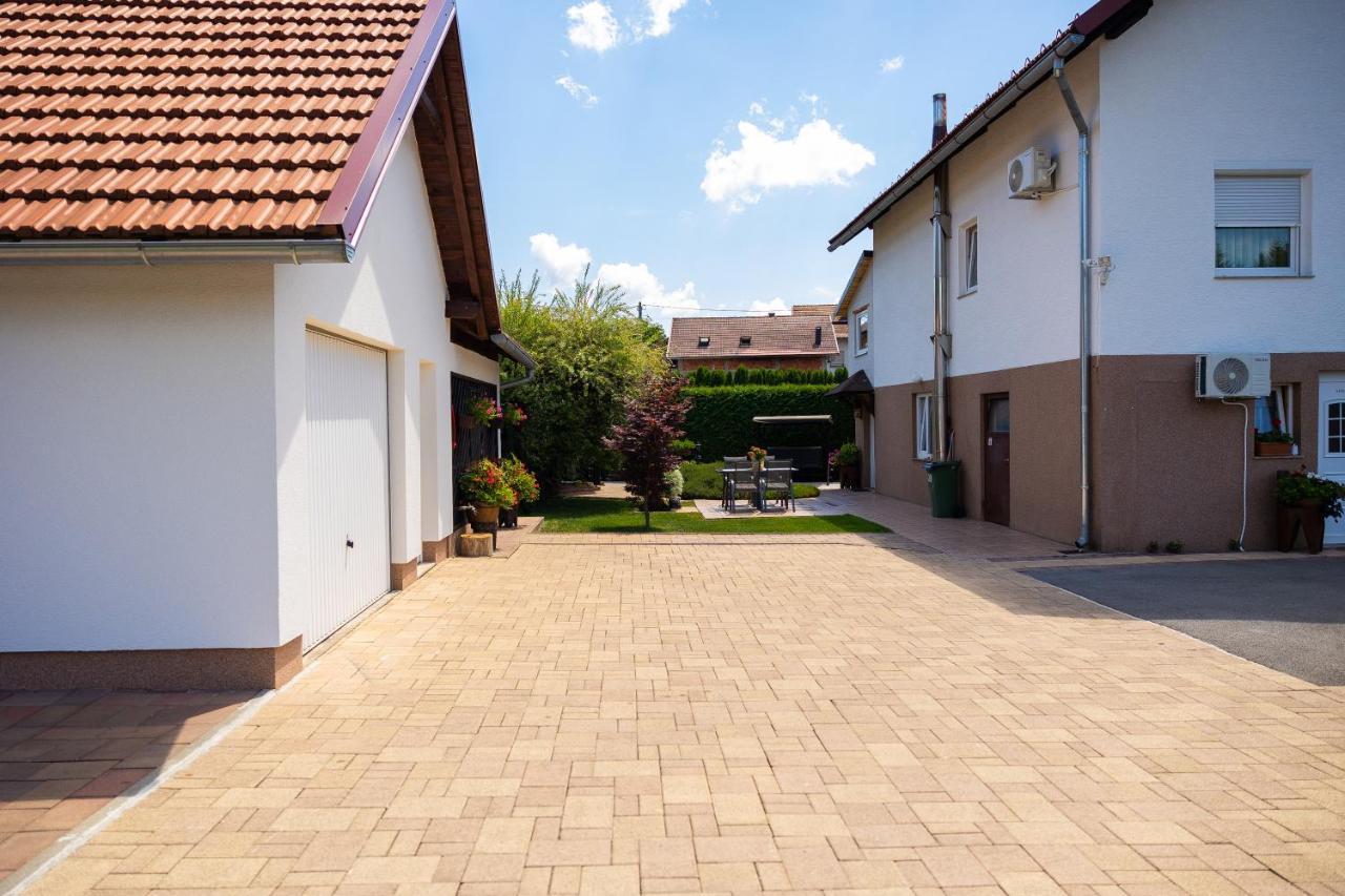 Soba I Apartman Dula Огулин Экстерьер фото