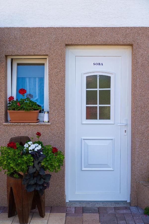 Soba I Apartman Dula Огулин Экстерьер фото