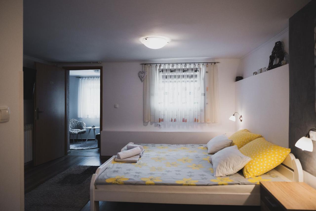 Soba I Apartman Dula Огулин Экстерьер фото