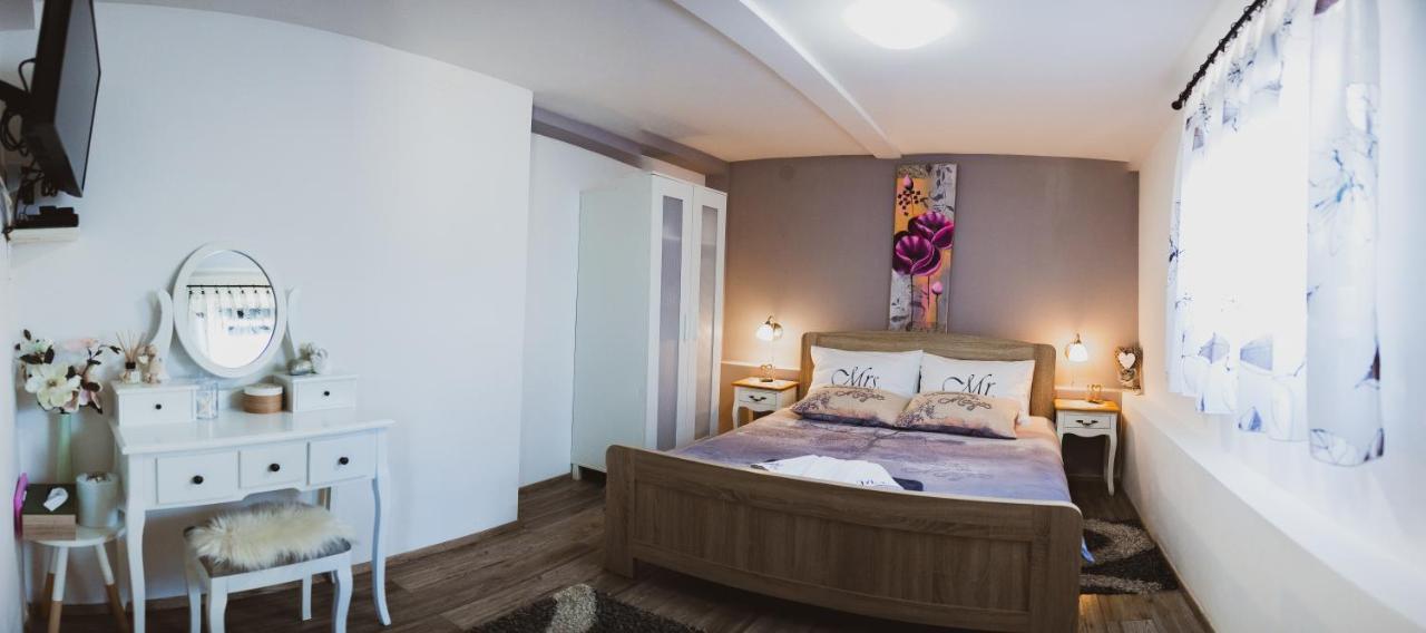 Soba I Apartman Dula Огулин Экстерьер фото